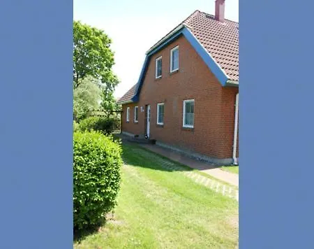 Ferienhaeuser Doppelhaushaelfte, Gruener Weg ヴストロ