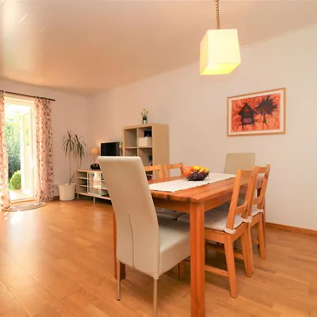 アパート Ferienhaeuser Doppelhaushaelfte, Gruener Weg ヴストロ